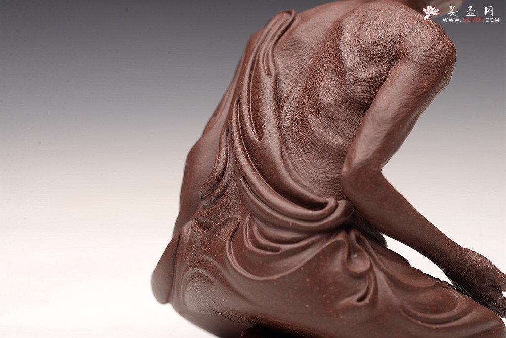 紫砂壶图片：廖生塔手工雕塑  静~ 沐心罗汉 做工精细  - 宜兴紫砂壶网