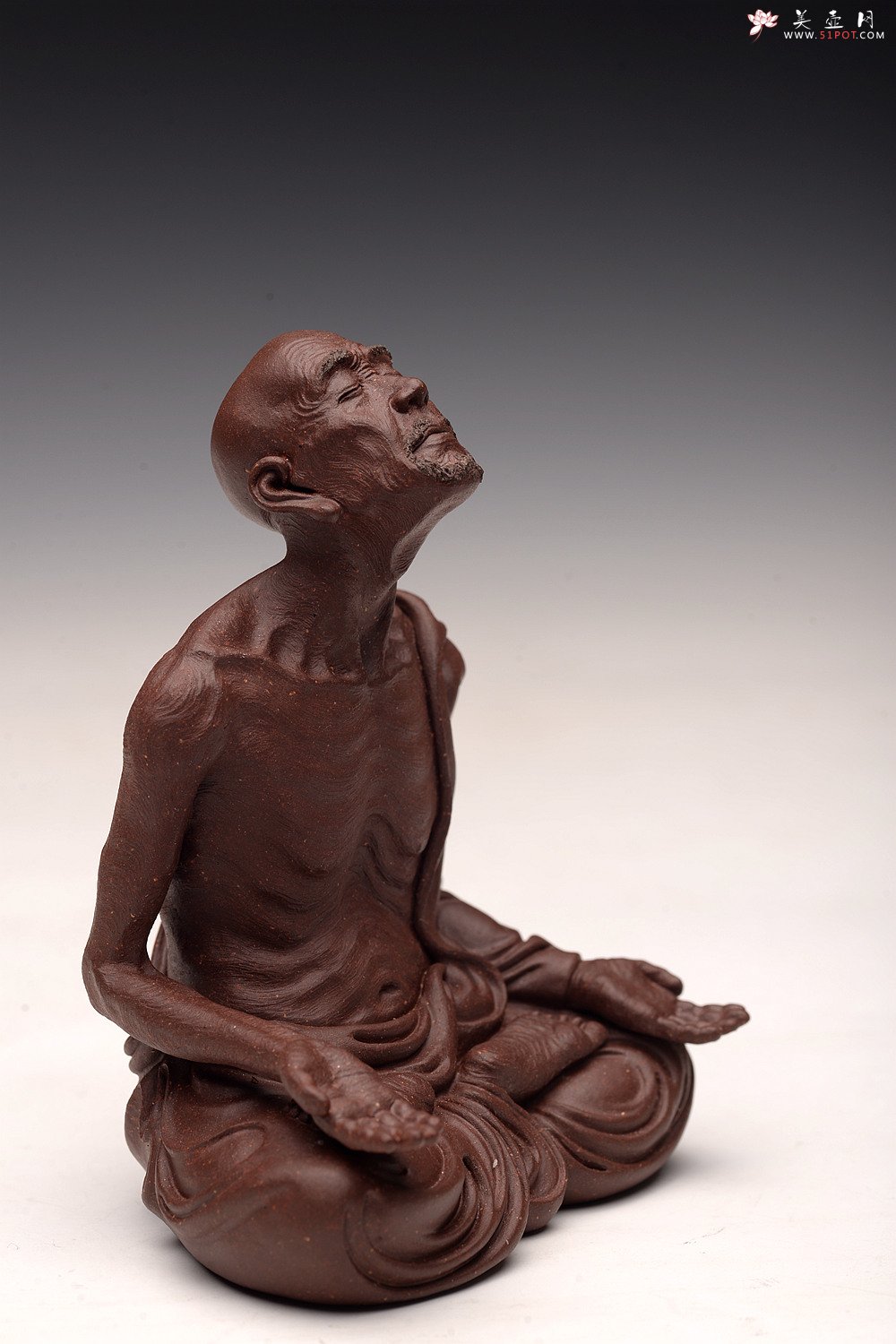 紫砂壶图片：廖生塔手工雕塑  静~ 沐心罗汉 做工精细  - 宜兴紫砂壶网