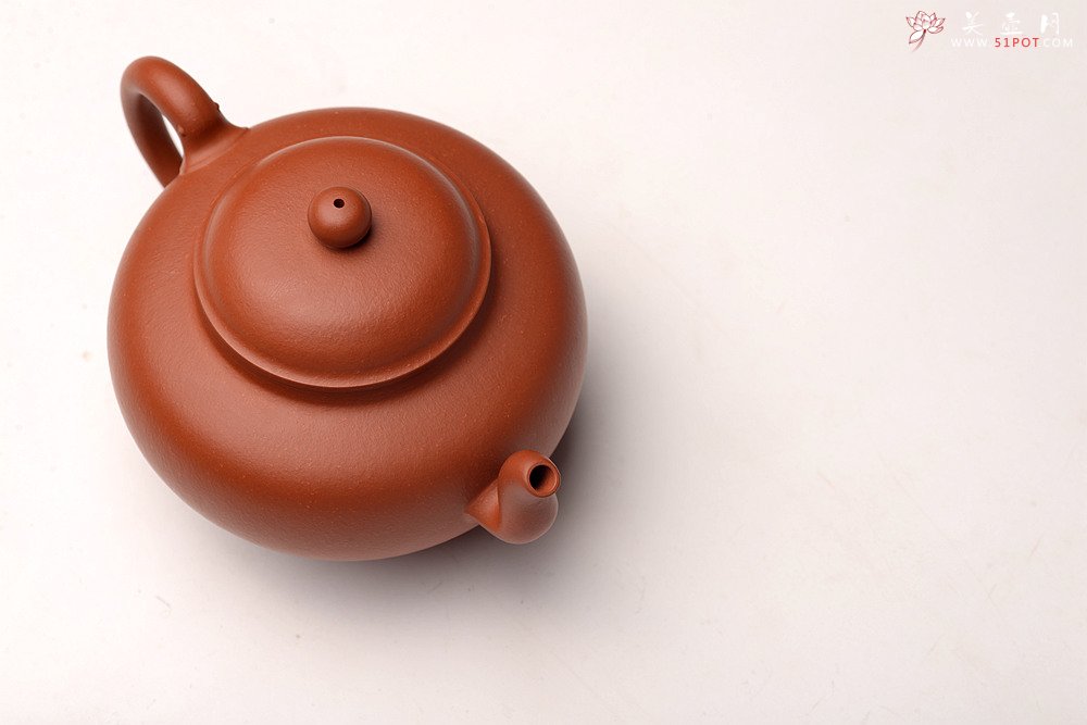 紫砂壶图片：于洪霞丙申春 原创全手作品 朱泥灵龙 秀雅耐品 刹凹仅一只 - 宜兴紫砂壶网