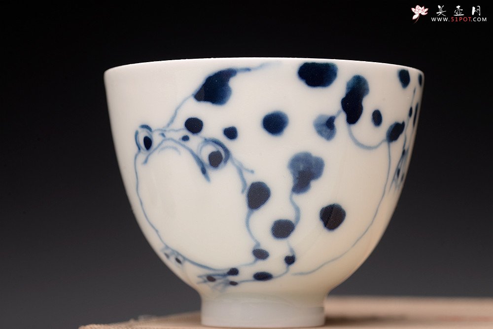 紫砂壶图片：大生（姜寅）玩瓷 小怪兽系列 趣味十足 ~ 品茗对杯 - 宜兴紫砂壶网