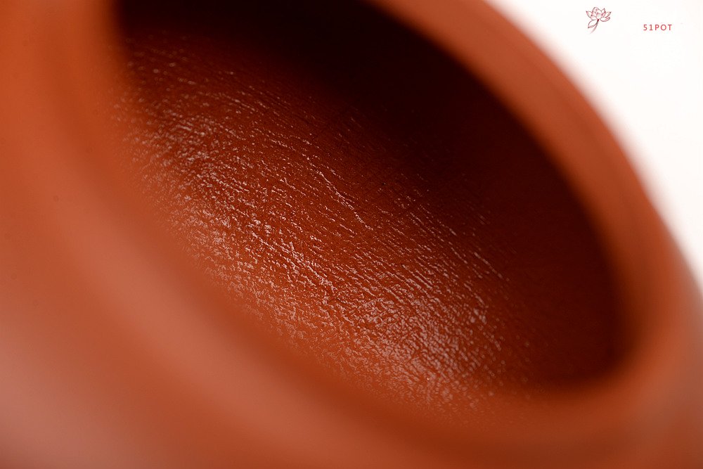 紫砂壶图片：于洪霞丙申春 原创全手作品 朱泥灵龙 秀雅耐品 刹凹仅一只 - 宜兴紫砂壶网