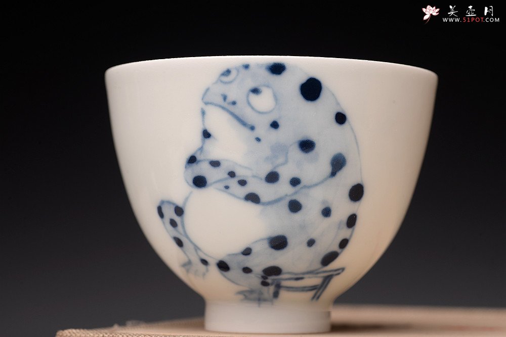 紫砂壶图片：大生（姜寅）玩瓷 小怪兽系列 趣味十足 ~ 品茗对杯 - 宜兴紫砂壶网