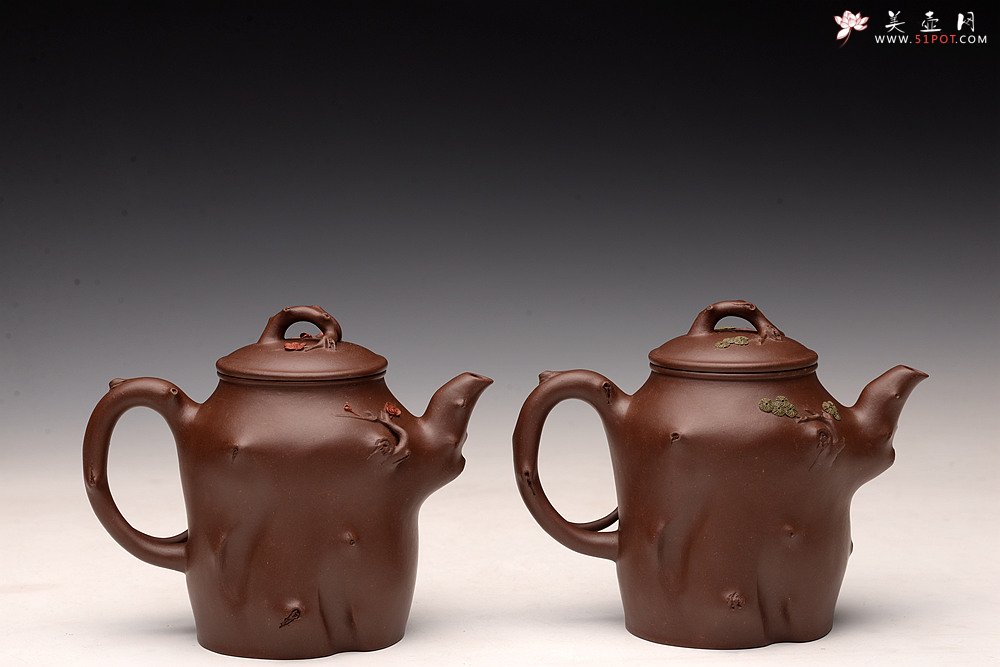 紫砂壶图片： 苍劲之意 古拙之风 单志萍松梅对桩 经典花货题材 - 宜兴紫砂壶网