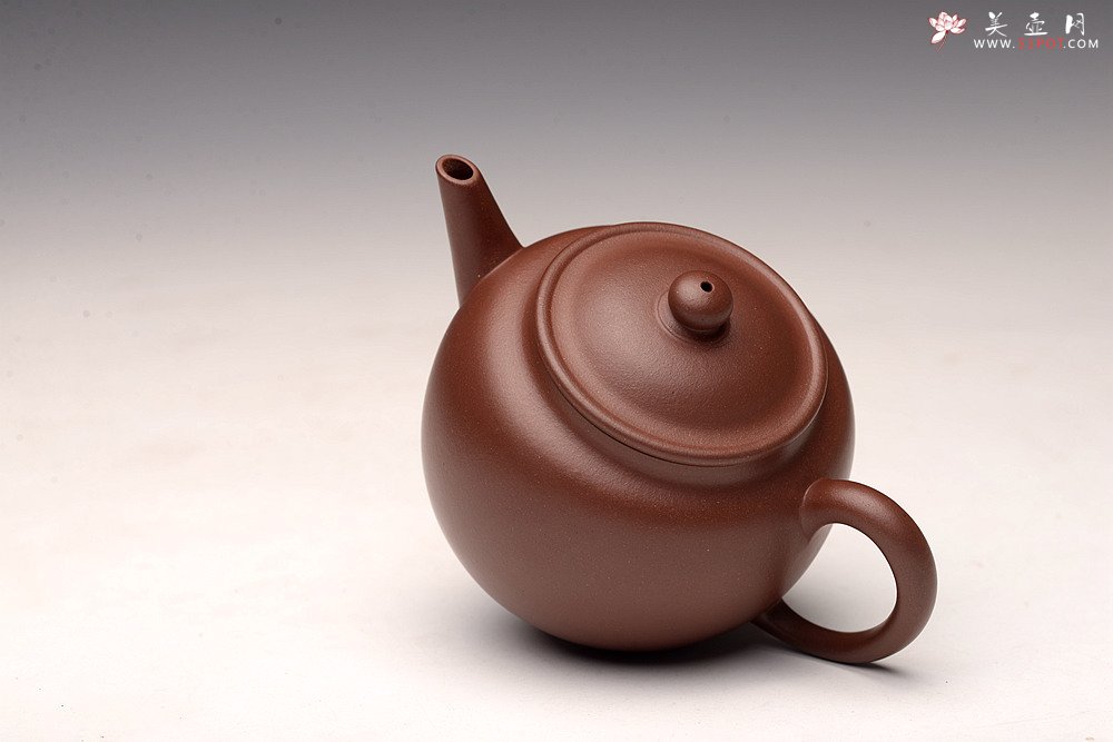 紫砂壶图片：徐正涛丙申春全手新作 摹古精品 造型简练 高线  清新优雅 - 宜兴紫砂壶网