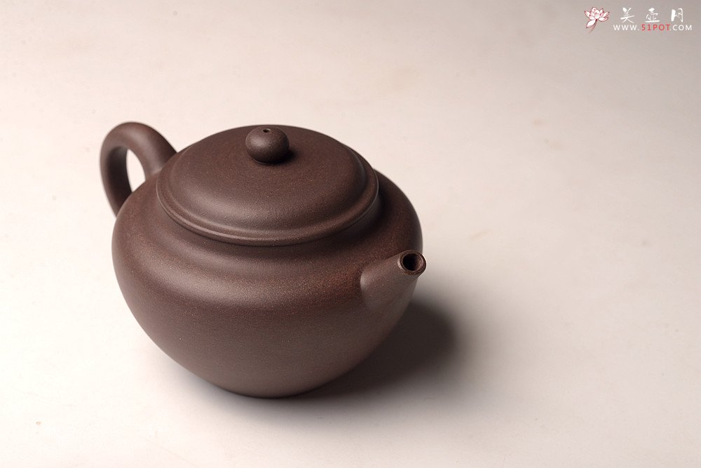 紫砂壶图片：邵春良老师供料 高温紫泥 全手摹古之抱翁 泥色沉稳 浑厚耐品~ - 宜兴紫砂壶网