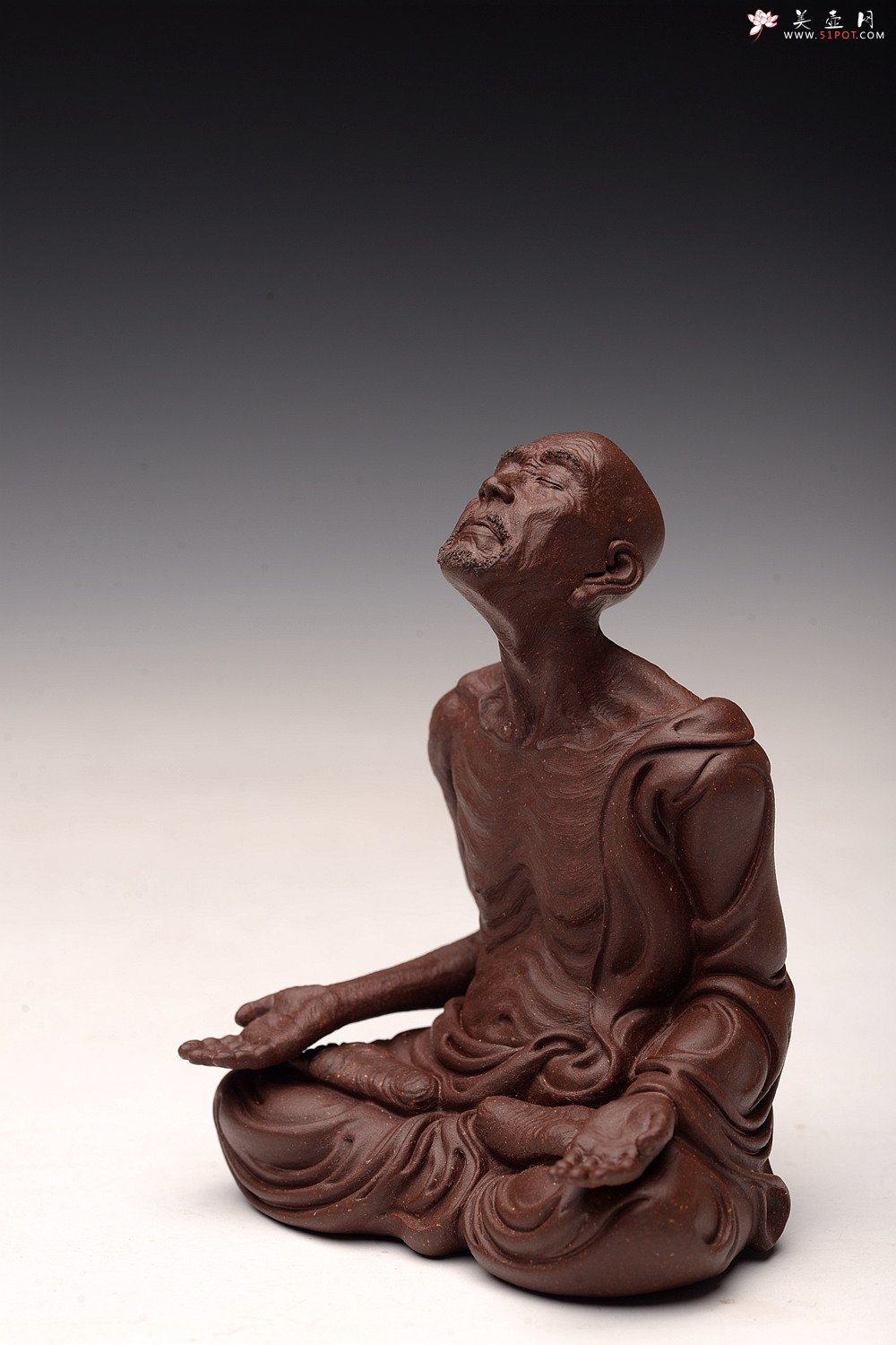 紫砂壶图片：廖生塔手工雕塑  静~ 沐心罗汉 做工精细  - 宜兴紫砂壶网