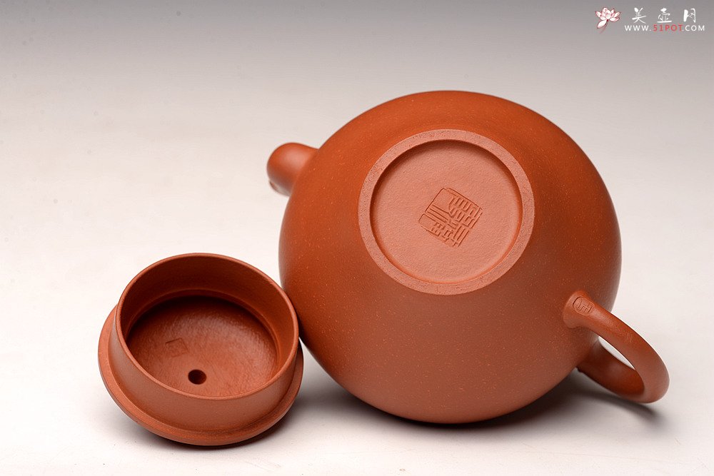 紫砂壶图片：于洪霞丙申春 原创全手作品 朱泥灵龙 秀雅耐品 刹凹仅一只 - 宜兴紫砂壶网