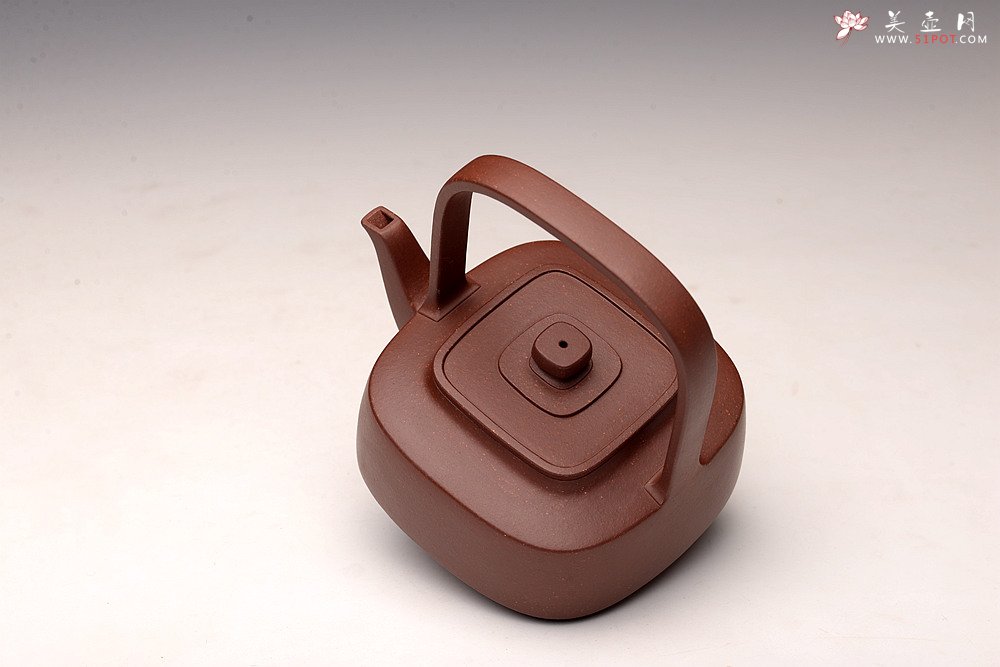 紫砂壶图片：于洪跃丙申初夏新品 单片拍打 挺拔俊秀 柔中带刚 四方提璧  - 宜兴紫砂壶网