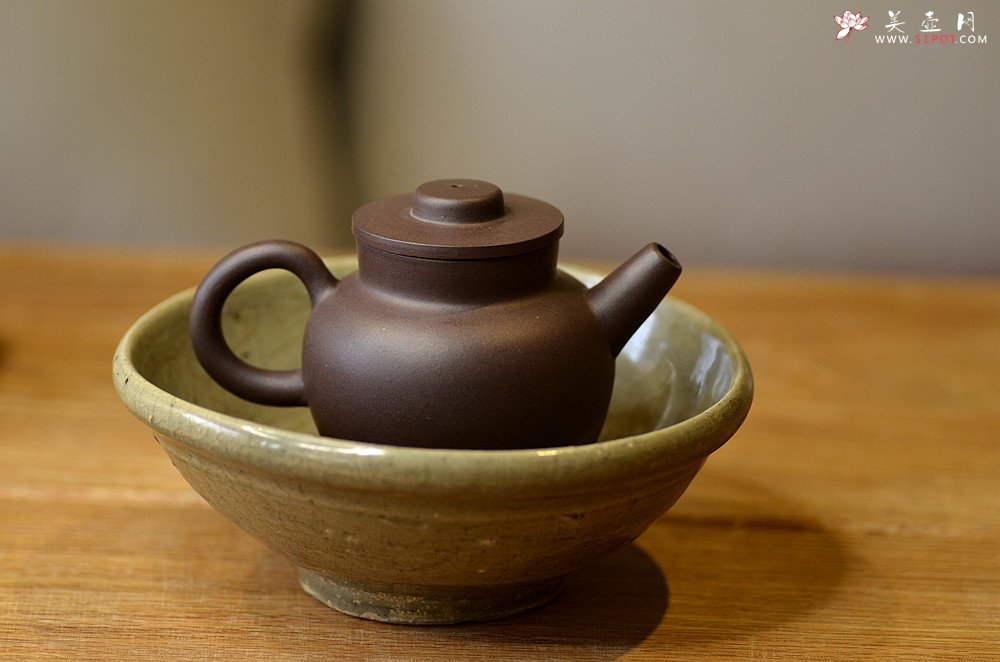 紫砂壶图片：美壶特惠 茶人最爱 杀茶利器 古朴小品 实用巨轮 - 宜兴紫砂壶网