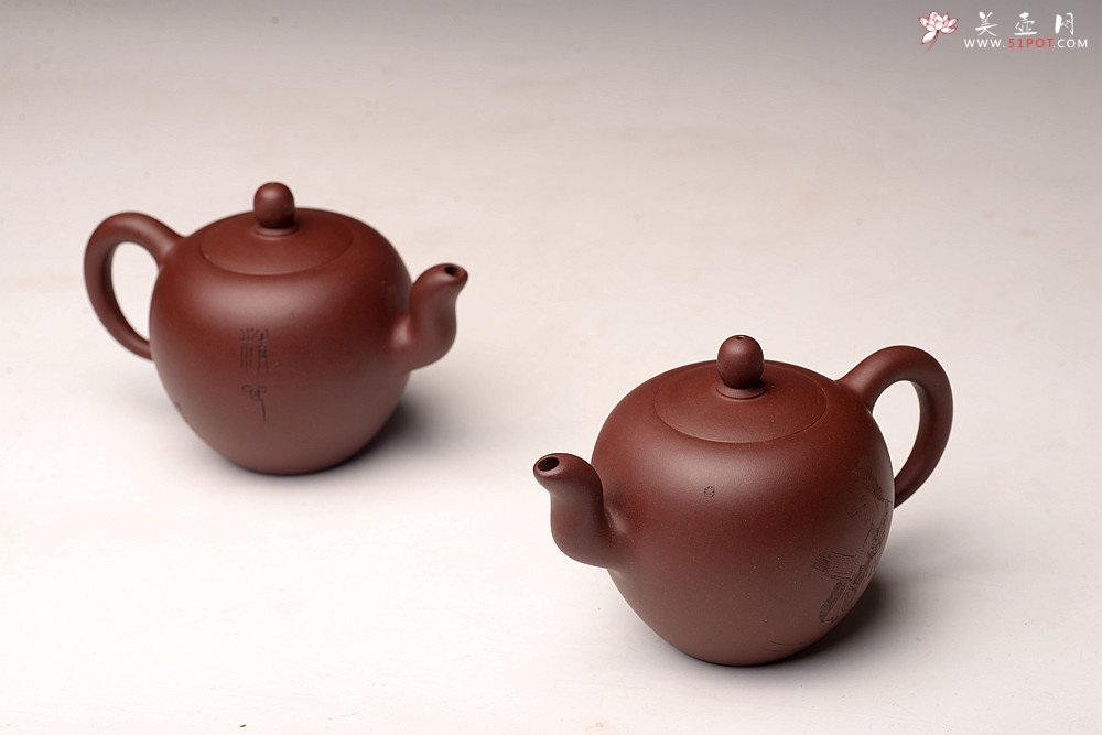 紫砂壶图片：饱满圆润 陈国良款式  一粒珠 游心堂主人装饰 - 宜兴紫砂壶网