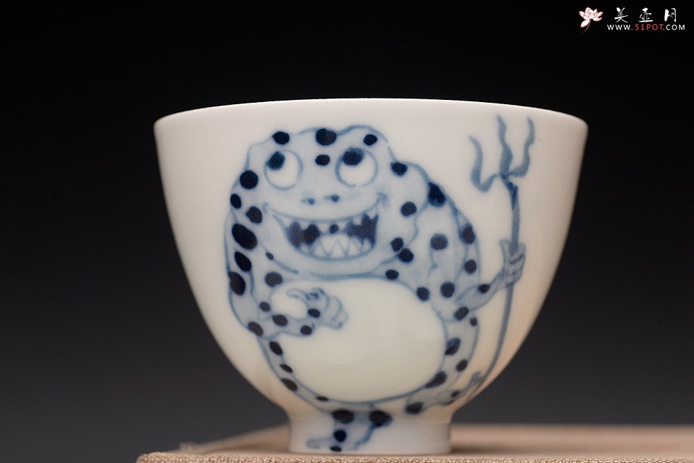 紫砂壶图片：大生（姜寅）玩瓷 小怪兽系列 趣味十足 ~ 品茗对杯 - 宜兴紫砂壶网