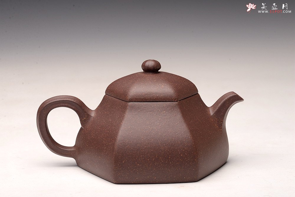 紫砂壶图片：唐文丙申年新品 厚重大气 全手明式六瓣  - 宜兴紫砂壶网