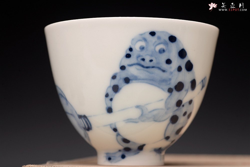 紫砂壶图片：大生（姜寅）玩瓷 小怪兽系列 趣味十足 ~ 品茗对杯 - 宜兴紫砂壶网