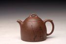 紫砂壶图片：周斌全手新作 朴素敦厚 全手秦权 文气佳品 游心堂主人装饰 油润段泥 - 宜兴紫砂壶网