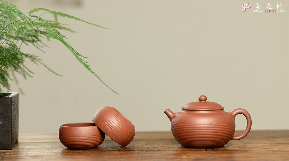 紫砂壶图片：于洪霞丙申夏全手作品 饱满圆润 率真线韵~ 做工精致 怡圆套组 - 宜兴紫砂壶网