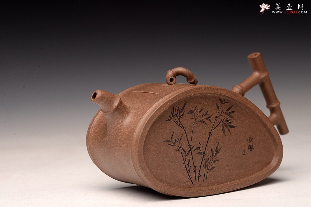 紫砂壶图片：耿其群创意新作 个性演绎 别具意趣  全手清风竹段  - 宜兴紫砂壶网