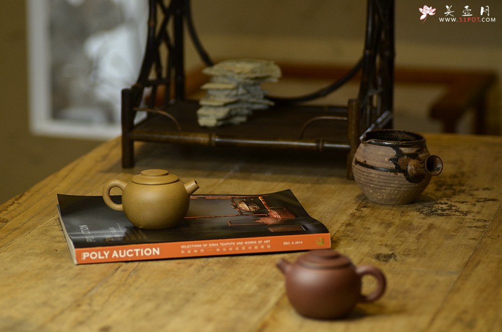 紫砂壶图片：美壶特惠 茶人最爱 古朴小品 实用小巨轮~紫泥 段泥一对 - 宜兴紫砂壶网