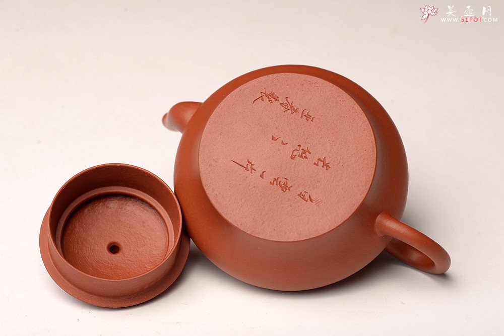 紫砂壶图片：徐亚春新作 韵味十足 娇小可人 优质朱泥~全手梨形  - 宜兴紫砂壶网