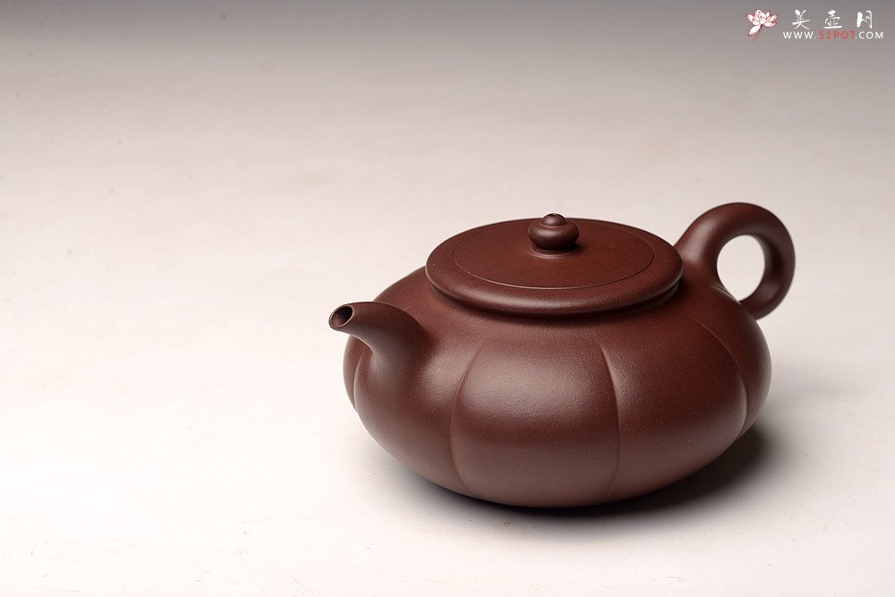 紫砂壶图片：陈进丙申初夏全手新作 筋囊器型 难度之大 端庄优雅 秋蕾 - 宜兴紫砂壶网