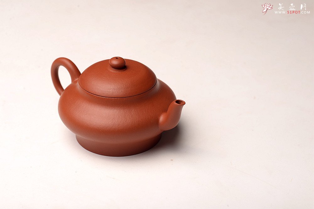 紫砂壶图片：徐亚春新作 韵味十足 娇小可人 优质朱泥~全手梨形  - 宜兴紫砂壶网