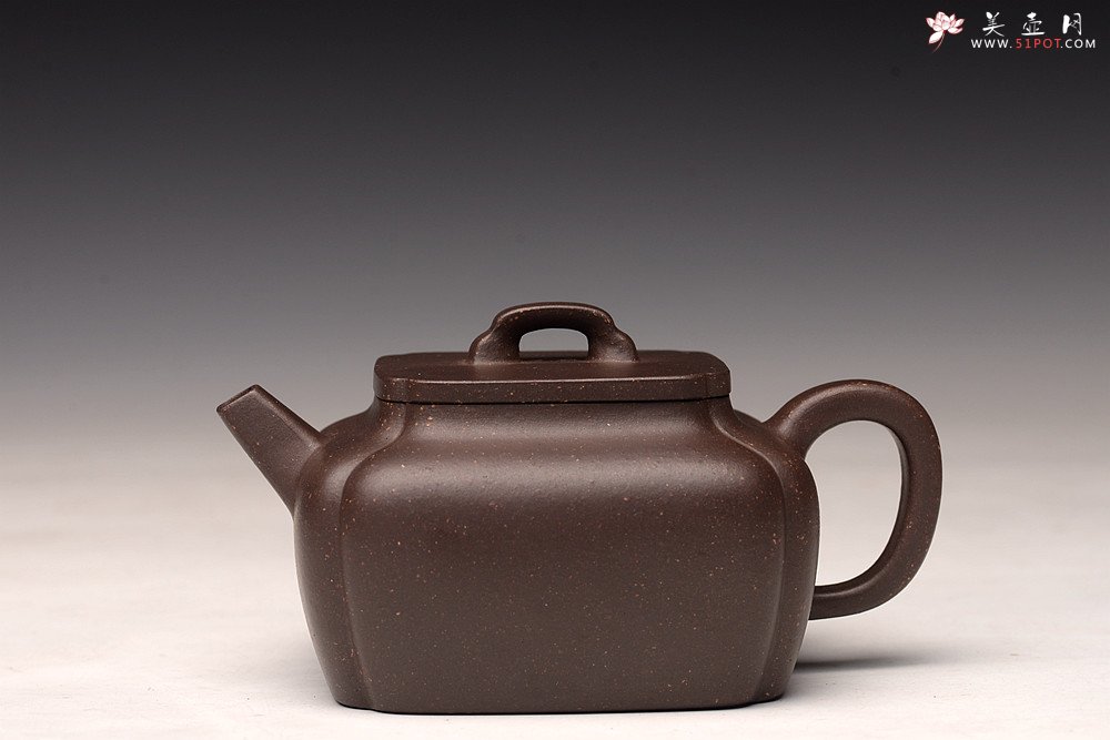 紫砂壶图片：何卫枫丙申夏全手新作古朴文气 方中见圆 清逸 抽角璞方 - 宜兴紫砂壶网