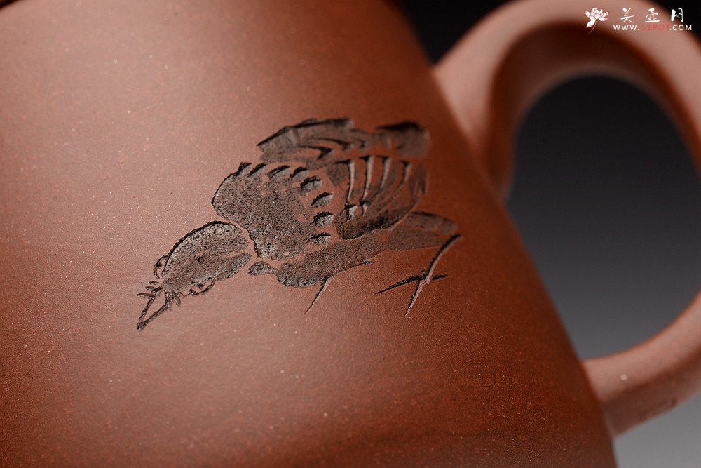 紫砂壶图片： 陆轶舟老师精刻 好料盖杯 精工  - 宜兴紫砂壶网