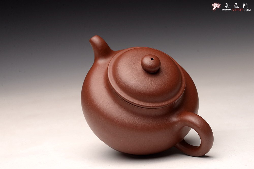 紫砂壶图片：周路健全手新作 传统实用 做工精致 高旭峰款大扁掇只 雄厚大气 - 宜兴紫砂壶网