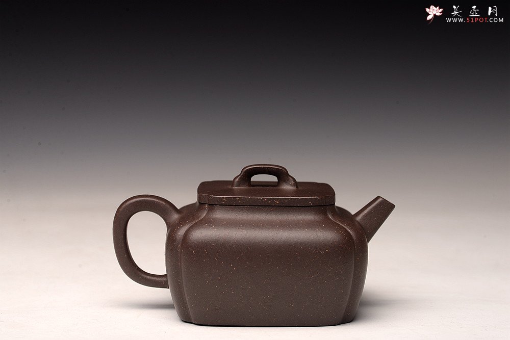 紫砂壶图片：何卫枫丙申夏全手新作古朴文气 方中见圆 清逸 抽角璞方 - 宜兴紫砂壶网