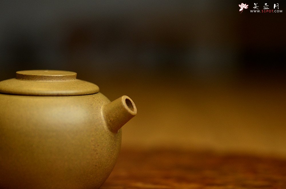 紫砂壶图片：美壶特惠 茶人最爱 古朴小品 实用小巨轮~紫泥 段泥一对 - 宜兴紫砂壶网