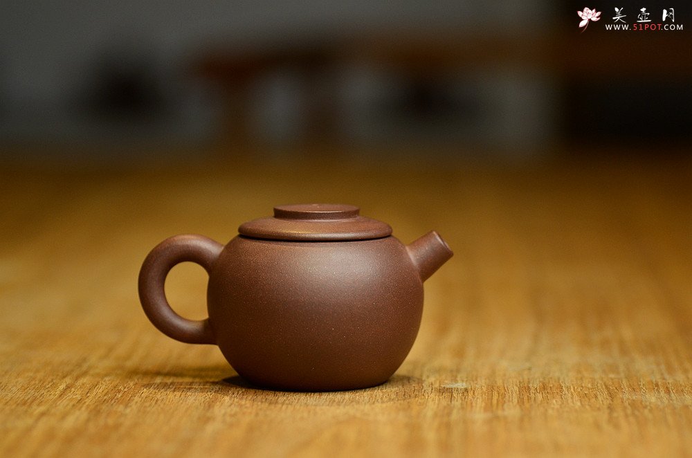紫砂壶图片：美壶特惠 茶人最爱 古朴小品 实用小巨轮~紫泥 段泥一对 - 宜兴紫砂壶网