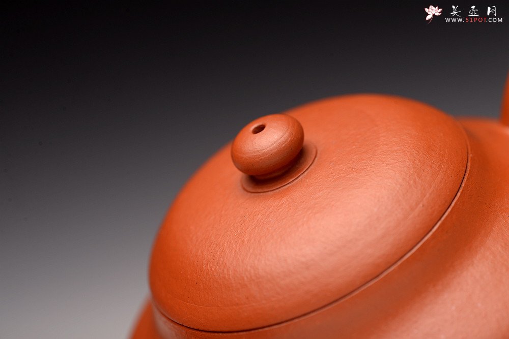 紫砂壶图片：徐亚春新作 韵味十足 娇小可人 优质朱泥~全手梨形  - 宜兴紫砂壶网