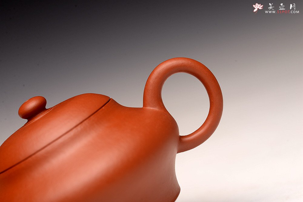 紫砂壶图片：徐亚春新作 韵味十足 娇小可人 优质朱泥~全手梨形  - 宜兴紫砂壶网