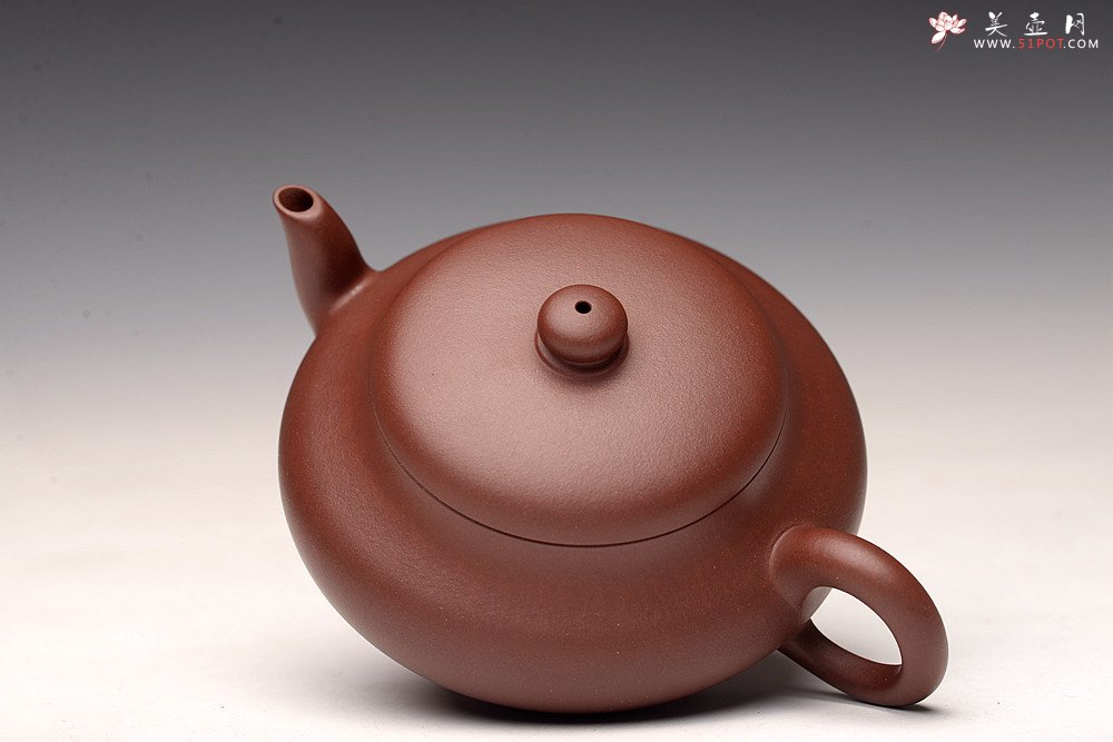 紫砂壶图片：邵春良近作  光素经典 传统全手技法 上下均刹凹 扁灯 优质老清水 - 宜兴紫砂壶网