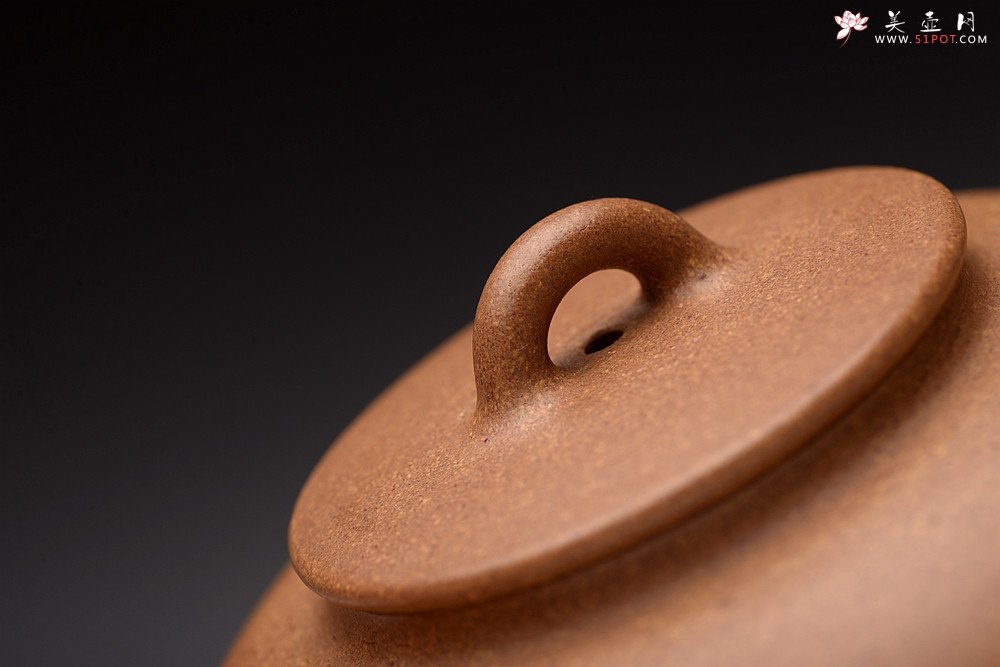 紫砂壶图片：储亚全手新作 饱满小可爱 优质老段泥  颇具玩味 年轮 - 宜兴紫砂壶网