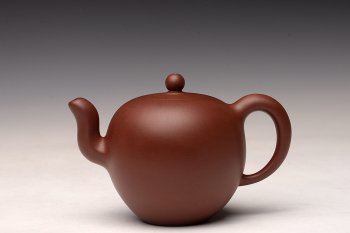 紫砂壶图片：徐正涛丙申夏全手新作 珠圆玉润  精工之作 美人肩 优质底槽青  - 宜兴紫砂壶网