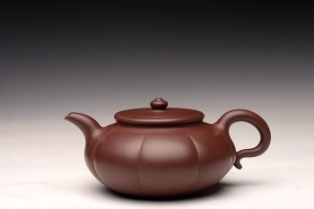 紫砂壶图片：陈进丙申初夏全手新作 筋囊器型 难度之大 端庄优雅 秋蕾 - 宜兴紫砂壶网