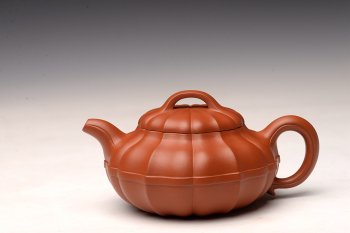 紫砂壶图片：经典作品 合菱 难得佳器 舒展有力 - 宜兴紫砂壶网