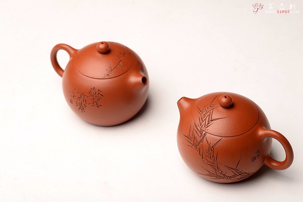 紫砂壶图片：传统经典 娇艳小巧 徐亚春全手西施  陆轶舟老师装饰 梅竹双清 - 宜兴紫砂壶网