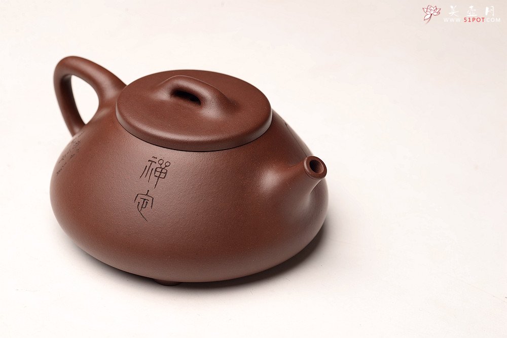 紫砂壶图片：吴杰全手新品 游心堂精心装饰 摹古之东石瓢~ 文气十足 - 宜兴紫砂壶网