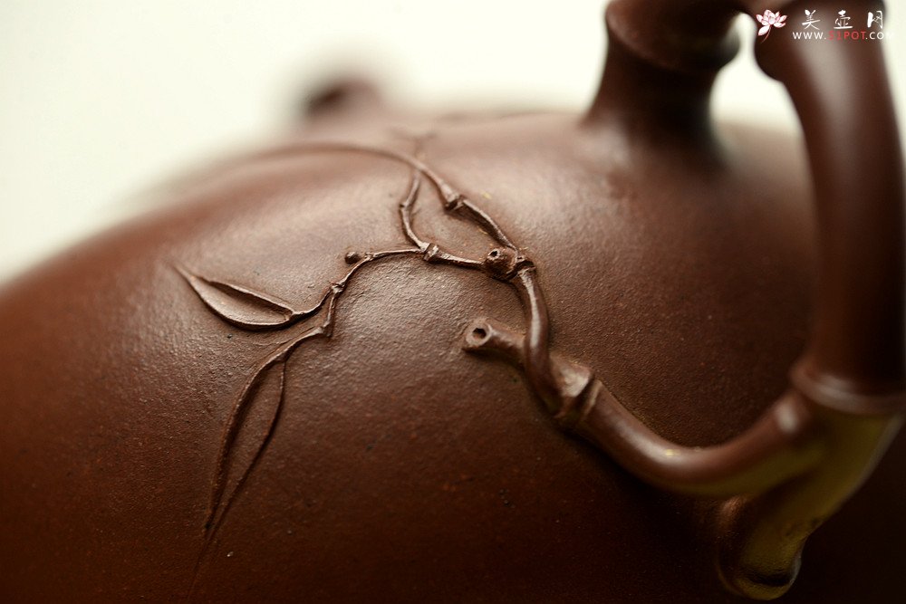 紫砂壶图片：实力派潘丹初丙申夏 优质紫泥  国画入壶 秀雅文气 全手原创福竹o(∩_∩)o - 宜兴紫砂壶网