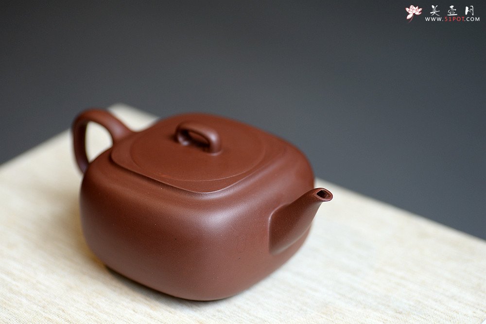 紫砂壶图片：于洪跃丙申夏 全手新作 谦谦之风 方不至刚圆不至柔 君正  - 宜兴紫砂壶网