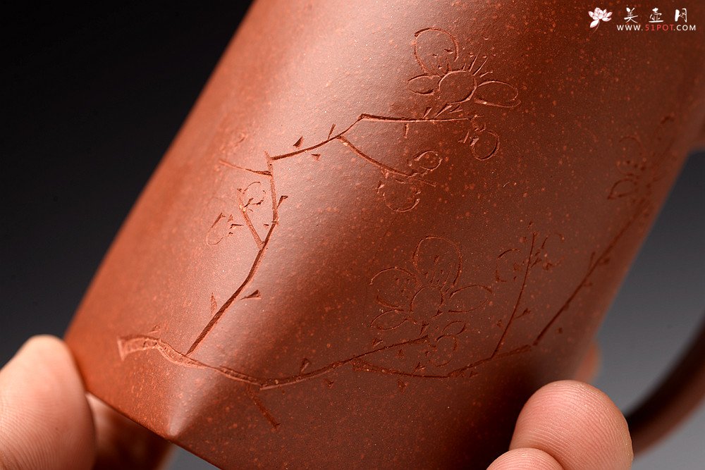 紫砂壶图片：詹黎明制盘 高路老师精刻 天地方圆杯~文房主人杯   - 宜兴紫砂壶网