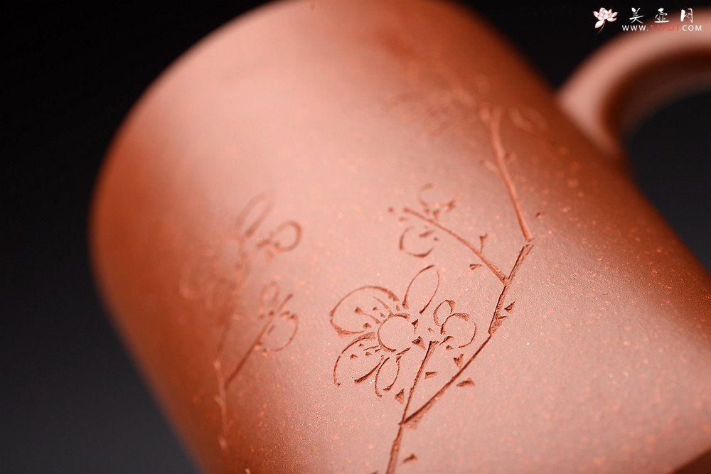 紫砂壶图片：詹黎明制盘 高路老师精刻 天地方圆杯~文房主人杯   - 宜兴紫砂壶网