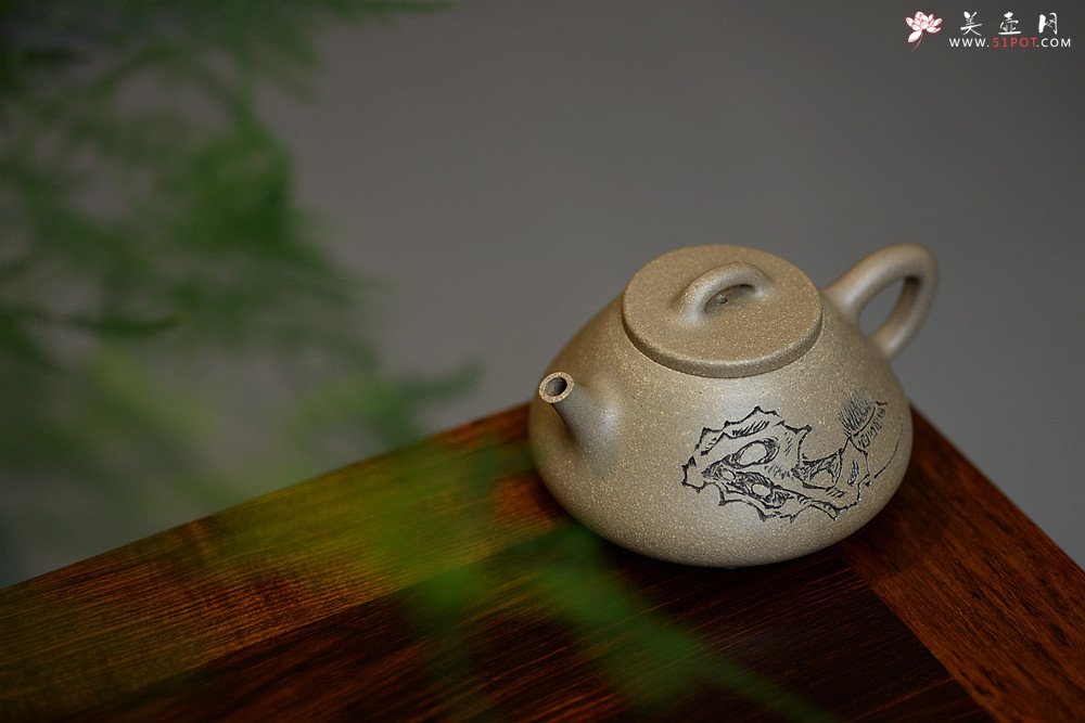 紫砂壶图片：周路健丙申夏全手新作  古意盎然 优质青段 心舟石瓢 陆轶舟文气装饰 - 宜兴紫砂壶网