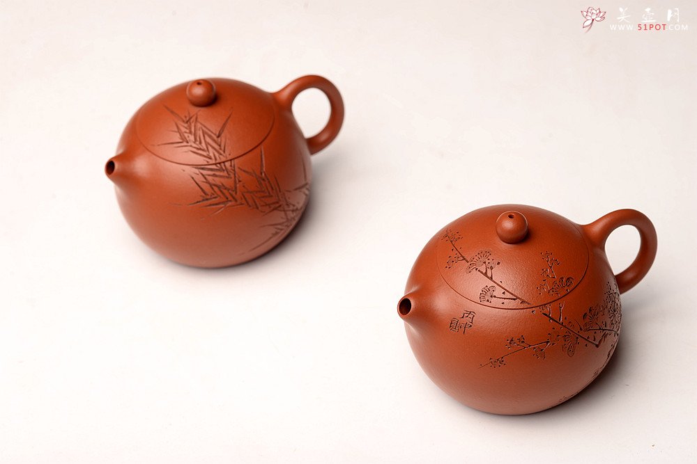 紫砂壶图片：传统经典 娇艳小巧 徐亚春全手西施  陆轶舟老师装饰 梅竹双清 - 宜兴紫砂壶网