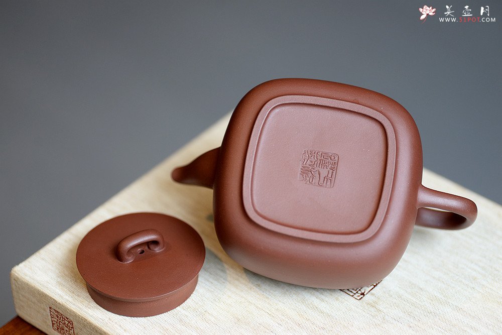 紫砂壶图片：于洪跃丙申夏 全手新作 谦谦之风 方不至刚圆不至柔 君正  - 宜兴紫砂壶网