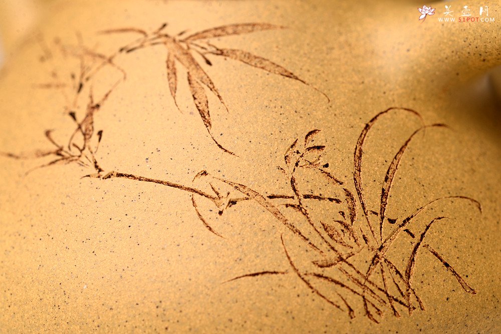 紫砂壶图片：和石夫人孙杨杨全手作品 骨肉均挺 全手子冶石瓢 和石文气装饰 - 宜兴紫砂壶网