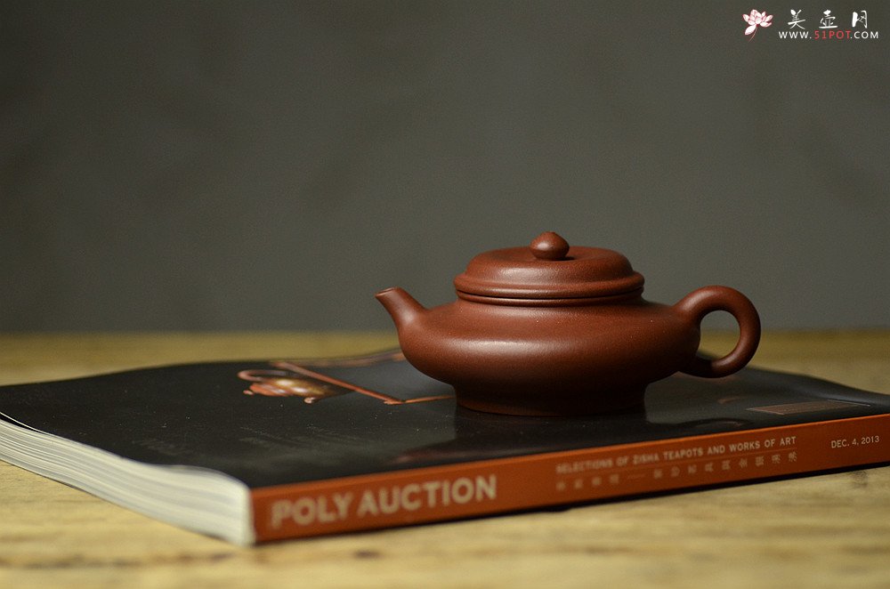 紫砂壶图片：美壶特惠 泓渝山房新品 小虚扁 文雅秀气 传统实用 - 宜兴紫砂壶网