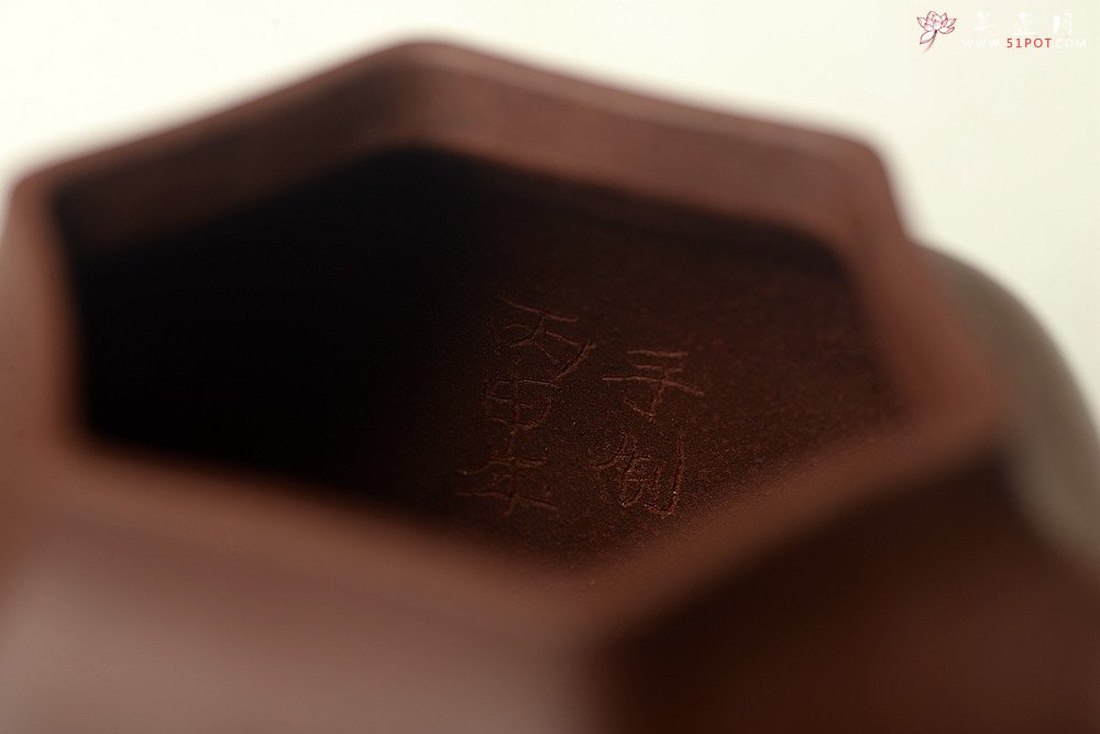 紫砂壶图片：于洪跃丙申夏全手新作 古拙耐品 端庄文气 六方古韵 - 宜兴紫砂壶网