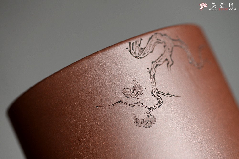 紫砂壶图片：游心堂主人精刻笔筒 刀法细腻 文房雅器 罗汉/玄奘西行 - 宜兴紫砂壶网